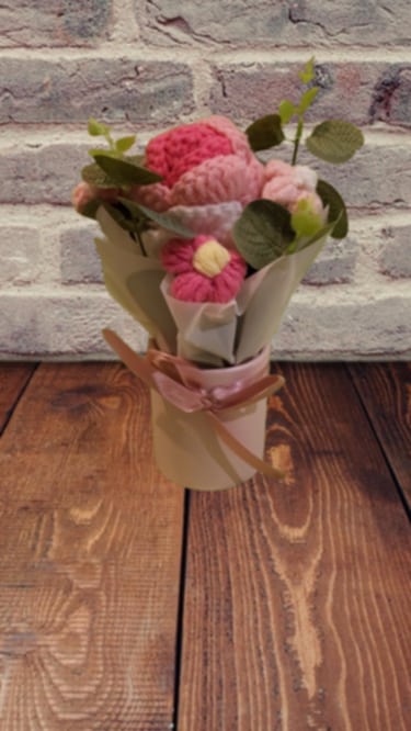 Personalised Mother's Day Gift Box – Teddy Bear, Crocheted Flower & Scented Candle