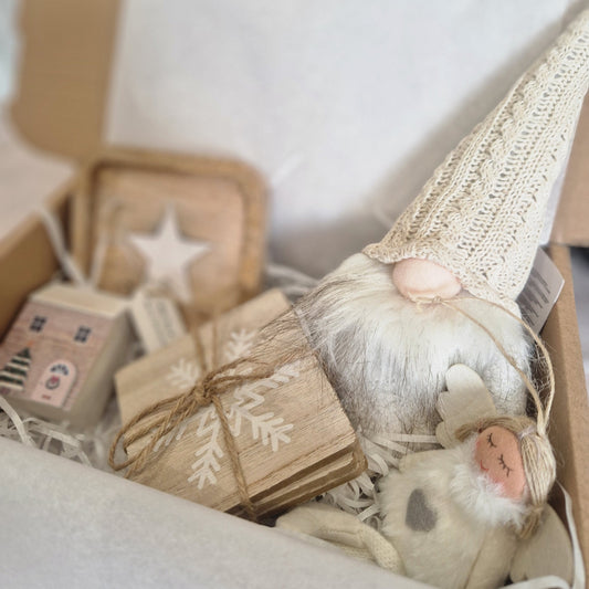 Cosy Cream Decor Gift Box